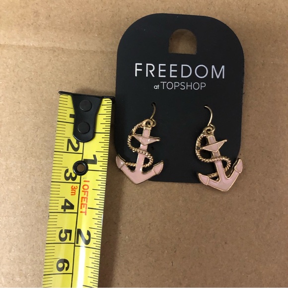 Very Cute Freedom by Topshop.  Pink and gold earrings.  NEW in product card. - Picture 5 of 5